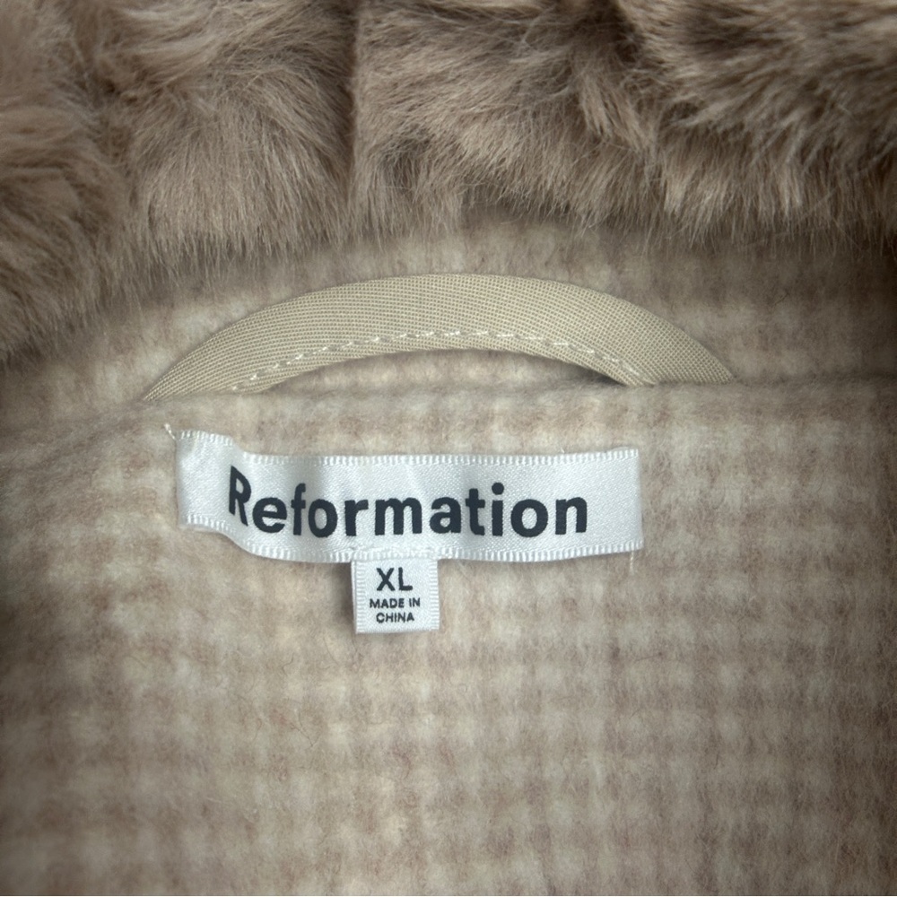 EUC Reformation Double-Breasted Women's Coat Size XL - Picture 11 of 15